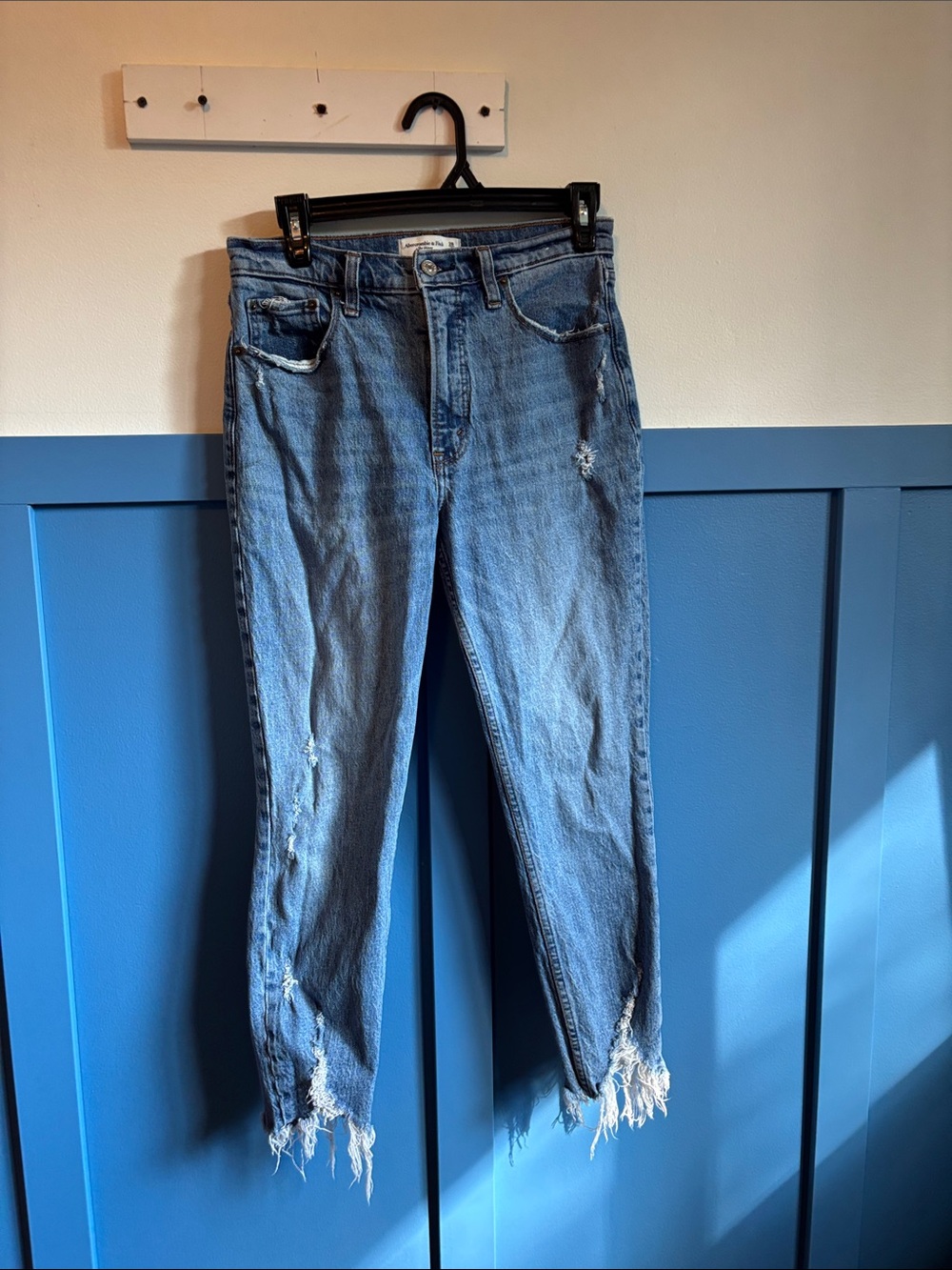 Abercrombie & Fitch Light Blue Distressed Cropped Jeans